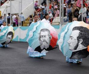 Los preparativos para el mes patrio avanzan con reuniones interinstitucionales y un plan de seguridad para miles de asistentes.
