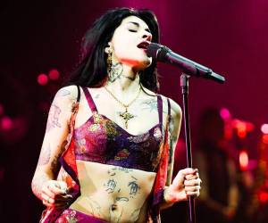 Mientras continúa el proceso legal que mantiene con su expareja, el cantante mexicano Christian Nodal, la artista argentina Cazzu (conocida en la escena urbana como la Nena Trampa) confirmó su incursión en el cine.