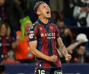Kervin Arriaga primero sonó en el Genoa, ahora lo quieren en España y Grecia.