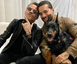 Marc Anthony y Maluma juntos en el backstage del concierto.