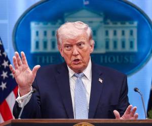 Trump reiteró que les gustaría poder llegar a un acuerdo antes de que se cumpla, el martes, el ultimátum que ha dado a Teherán para que reabra el estrecho de Ormuz.