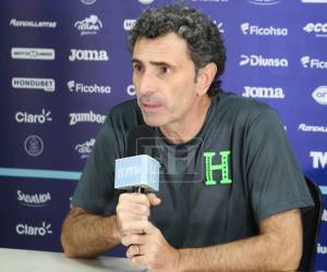 El técnico español habló este domingo desde el estadio Nacional en conferencia de prensa.