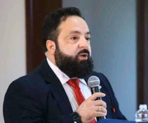 Luis Redondo convocó a sesión en el Congreso para analizar la legalidad de las elecciones generales.