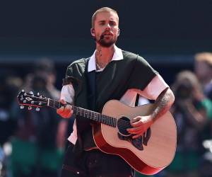 Pese al ruido generado en redes, Bieber no se pronunció públicamente sobre las críticas.
