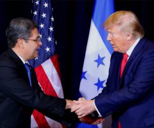 Hernández envió una carta a Trump donde se comparó con él y afirmó han sido víctimas de persecución política por el amor a sus países.