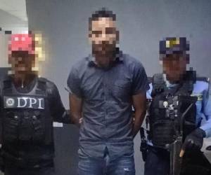 Agentes de la Policía Nacional capturaron al hombre de 30 años de edad a quien se le acusa de haberle quitado la vida a Blanca Lidia Donaire Guerrero en el municipio de Esquías, Comayagua.