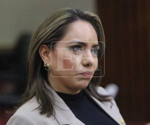 La diputada Sara Zavala se refirió este miércoles en la sesión del pleno del Congreso Nacional a su aparición en un video durante un evento de la empresa HLV, que ha sido denunciada ante el Ministerio Público por estafa. Explicó la razón por la qué aparece en el material audiovisual.