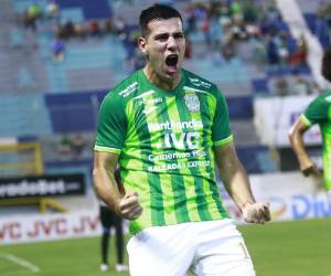 Nicolás Messiniti anotó su cuarto gol en este torneo con el Marathón.