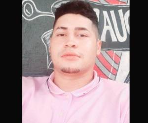 En redes sociales se ha registrado un incremento de mensajes dirigidos a los perfiles atribuidos a Daniel Antonio Meraz Cáceres, principal sospechoso en la investigación por la muerte de la enfermera Elvia Mercedes Gómez López, ocurrida en San Manuel, Cortés.