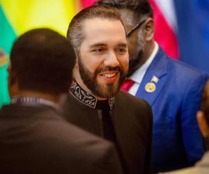 Ambos mandatarios intercambiaron saludos y conversaron sobre la prosperidad de sus países.