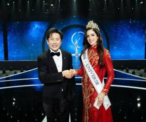 El tailandés, encargado de organizar el certamen en el que la mexicana fue coronada, niega haber insultado a Bosch, y emprendió acciones legales en su contra.