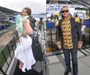 Figuras públicas, periodistas y destacados presentadores de televisión dijeron presente en la celebración de los 205 años de independencia patria de Honduras.