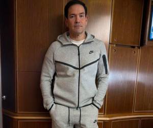 Marco Rubio reaccionó con humor a la polémica por el conjunto deportivo que generó comparaciones con Nicolás Maduro.
