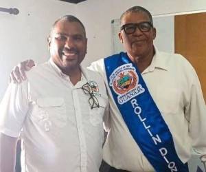 El señor Rollin Dion Kelly Hurlston, candidato del Partido Nacional, recibió la banda municipal el 25 de enero de parte del alcalde saliente, Spurgeon Steven Miller Molina.