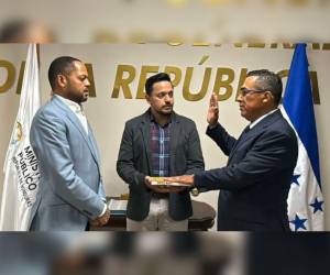 Este viernes fue juramentado el nuevo director de la DLCN por el fiscal general.