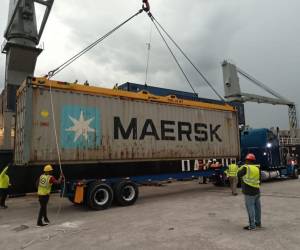 Los 36 contendores que llegaron procedentes de Perú, fueron descargados la noche del 10 de junio en el puerto Henecán, en el pacífico hondureño.