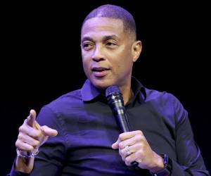 Lemon, reportero independiente de 59 años, fue detenido el jueves por la noche en Los Ángeles mientras trabajaba cubriendo los preparativos de la gala de los Premios Grammy.