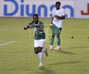 Imágenes del desarrollo del partido.