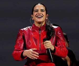 La ceremonia Billboard Mujeres Latinas en la Música 2026 reunirá a las estrellas hispanas más destacadas este jueves en Miami, en una gala que coronará a Rosalía como la 'Mujer del Año', además de homenajear la trayectoria de artistas como Gloria Trevi, Ivy Queen y Julieta Venegas.
