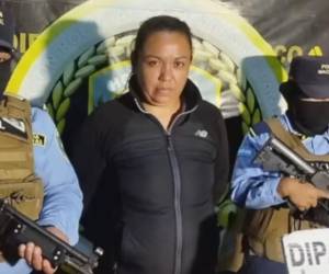 Sharon Isabel Núñez Rosales, mujer asesinada en la aldea Yaguacire del Distrito Central, tiene antecedentes de coordinar el ingreso de drogas a centros penales y de colaborar con la Pandilla 18. Más detalles a continuación.