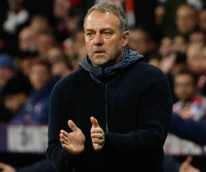 Hansi Flick no da a su Barcelona como eliminado de la Copa del Rey.