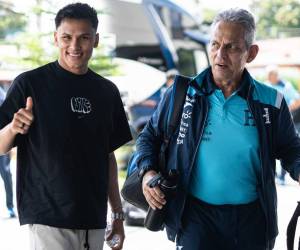 Reinaldo Rueda encabezó la lista de jugadores que llegaron a San Pedro Sula, Cortes. La sorpresa esque no vio Luis Palma, Romell Quioto y Antony Choco Lozano.