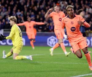 Imágenes del desarrollo del partido Brujas vs Barcelona.