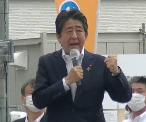 Esta imagen muestra a Shinzo Abe ofreciendo su discurso minutos antes de ser atacado.