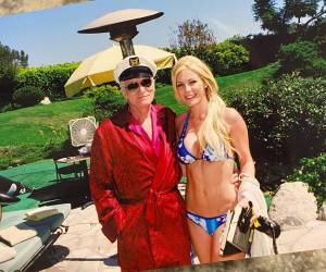 Crystal Hefner, viuda de Hugh Hefner, ha vuelto a hablar de su vida en la Mansión Playboy de Los Ángeles.