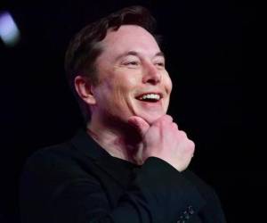Elon Musk es el creador de los automóviles eléctricos Tesla Motors.