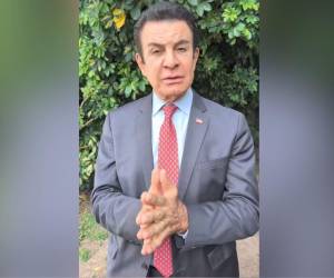 Nasralla confía en que será declarado presidente tras la finalización del conteo de votos del CNE.