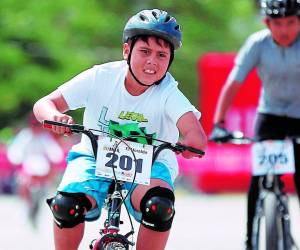 Lucas García tiene nueve años de edad y nació con la condición de agenesia.