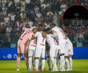 El problema se originó tras el daño de una tubería de agua en las afueras del estadio.