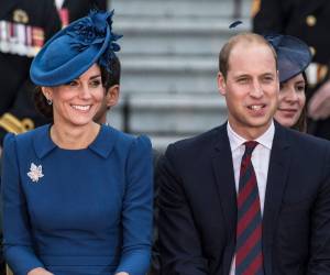 Los príncipes de Gales, William y Kate, están profundamente preocupados por las continuas revelaciones sobre el escándalo del pederasta convicto Jeffrey Epstein, informó este lunes el palacio londinense de Kensington.