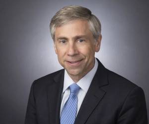 El abogado del presidente venezolano Nicolás Maduro, que se declaró este lunes inocente de narcoterrorismo en un tribunal de Nueva York, es Barry Pollack, un letrado de alto perfil conocido por defender a Julian Assange en el caso 'Wikileaks'.