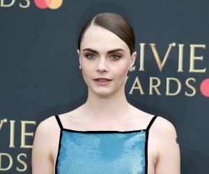 La actriz y modelo Cara Delevingne abrió nuevamente su vida personal al público al revelar que comenzó a consumir y vender drogas desde los 14 años, en medio de una etapa marcada por la adicción y una profunda crisis emocional.
