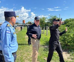 El ministro de Seguridad, Gerzon Velásquez, realizó un recorrido por el terreno donde se construirán las nuevas instalaciones para la Unidad Departamental de Policía número 6 (UDEP-6) en Choluteca.