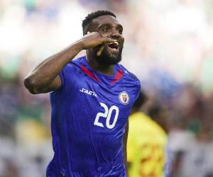 Imágenes del desarrollo del partido Haití vs Costa Rica.