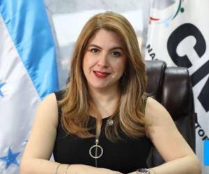 Cossette López denunció las acciones de Marlon Ochoa al presentarse al Ministerio Público.