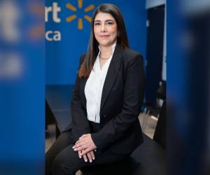 Vanessa Valladares, subgerente de Asuntos Corporativos de Walmart en Honduras afirma que la empresa trabaja en tres ejes prioritarios: 1. Resiliencia Climática, Energía y Emisiones; Economía Circular y Regeneración de los Recursos Naturales