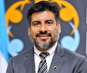 El exfiscal general Johel Antonio Zelaya actualizó su perfil público en X/Twitter a “exfiscal de la República” tras ser destituido definitivamente por el Congreso Nacional la noche del miércoles 25 de marzo, luego de un juicio político en su contra.