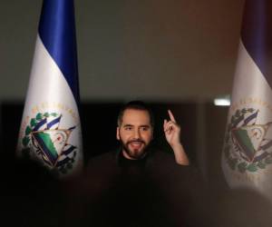De acuerdo con diversas encuestas publicadas recientemente, Bukele mantiene altos índices de popularidad, principalmente por la reducción de la violencia y el combate a las pandillas.