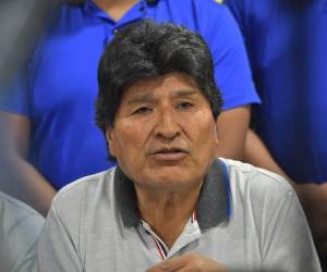 El expresidente boliviano Evo Morales enfrenta procesos por trata y tráfico de personas y por terrorismo y alzamiento armado, con órdenes de captura que la Policía no ha podido ejecutar por falta de condiciones para evitar un enfrentamiento con sus seguidores, en su bastión político en el centro del país.