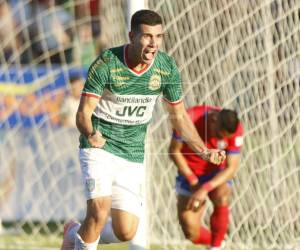 Messiniti anotó el 1-0 de Marathón ante Olimpia en la final de ida en el Olímpico.