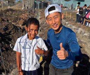 Shin Fujiyama inició la construcción de la escuela 113 en Lomas del Diamante con apoyo municipal y financiamiento de la Fuerza Aérea.