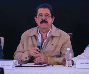 En una conferencia de prensa, el expresidente “Mel” Zelaya expresó la invitación al diálogo con los partidos de oposición.