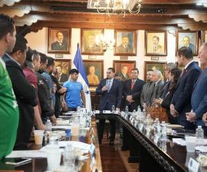 El presidente del Legislativo estuvo presente en la reunión.