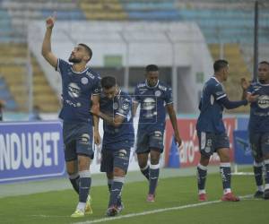 Imágenes del desarrollo del partido.