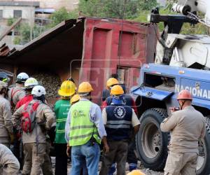 Las autoridades del Instituto Hondureño de Transporte Terrestre (IHTT) se refirieron al accidente en la colonia Villa Nueva de Tegucigalpa donde una volqueta causó la muerte de ocho personas, incluyendo el conductor. Las autoridades mencionaron que el automotor no cumplía con varias normas establecidas.