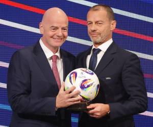 Después de que Gianni Infantino declinara la idea de vender un 20% de las acciones del Mundial a inversores privados, la UEFA elevó el tono en contra del actual presidente de la FIFA, asegurando que: <b>ha perdido su confianza y la de buena parte de la familia del fútbol</b>, además de pedir su renuncia, según informó el medio Telegraph.